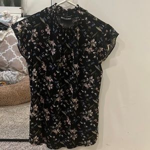 7th Avenue design studio New York and Company size Small